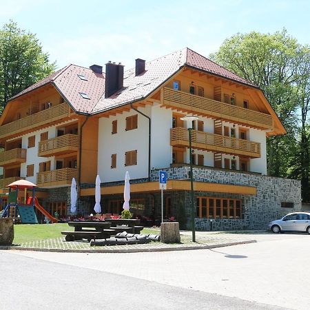 Aparthotel Snjezna Kraljica Stubicke Toplice Екстер'єр фото