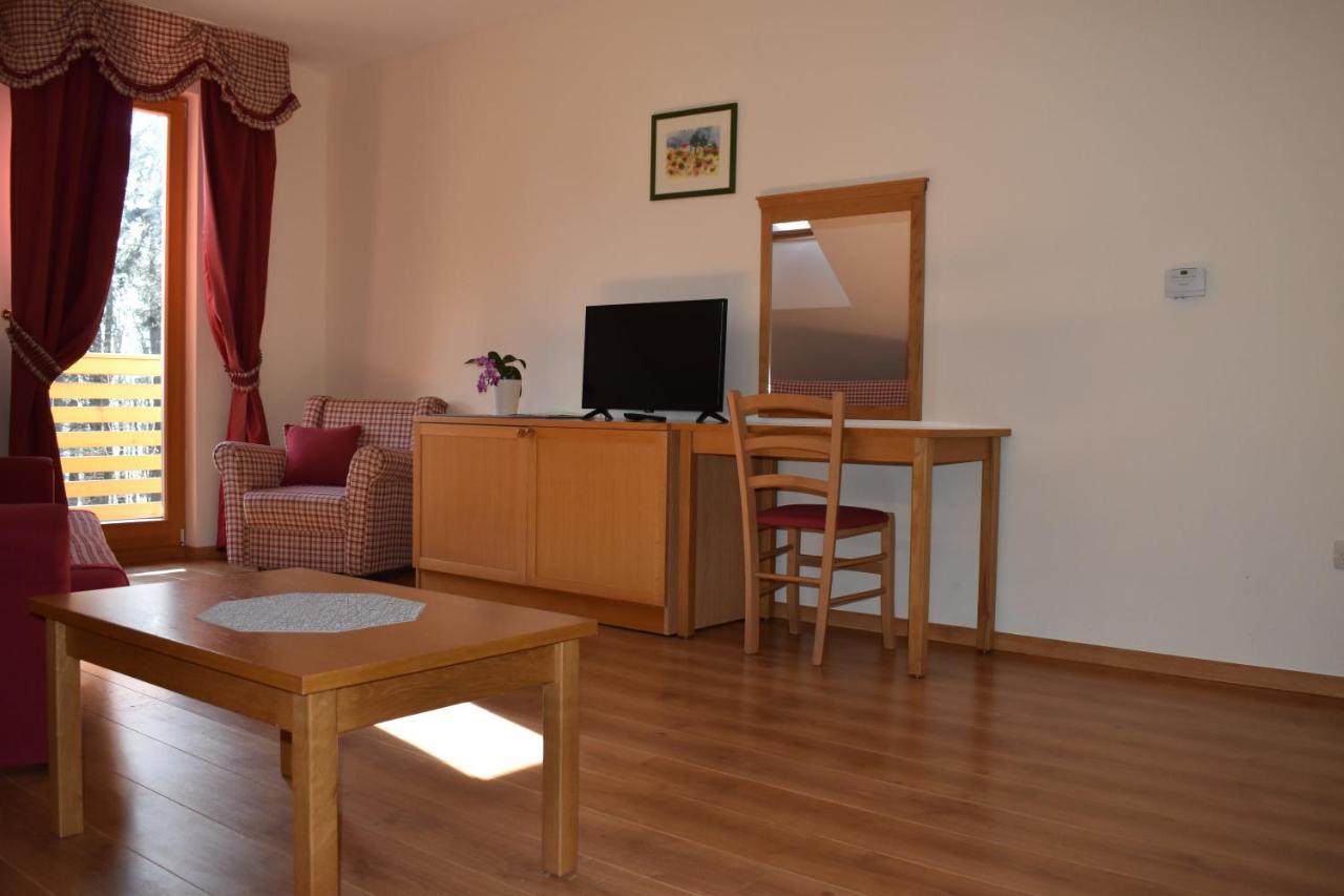 Aparthotel Snjezna Kraljica Stubicke Toplice Екстер'єр фото