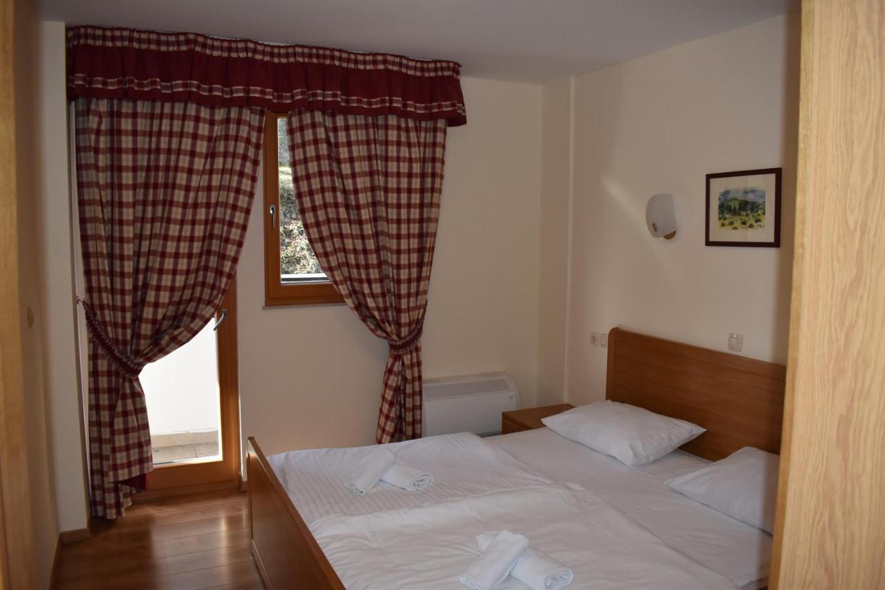 Aparthotel Snjezna Kraljica Stubicke Toplice Екстер'єр фото