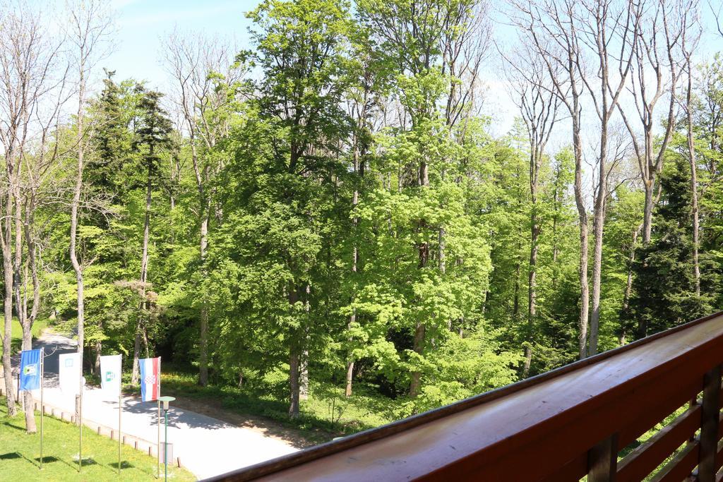 Aparthotel Snjezna Kraljica Stubicke Toplice Екстер'єр фото
